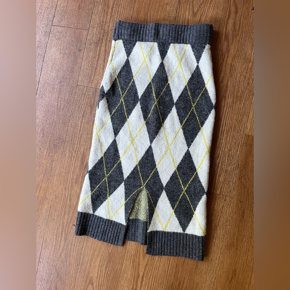 Pringle of Scotland H&M knit set Sweater Medium and skirt Small - Picture 12 of 15
